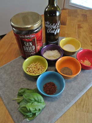 Sun-Dried-Tomato-Pesto-1