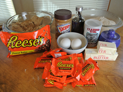Reeses-Cookie-Bars-1