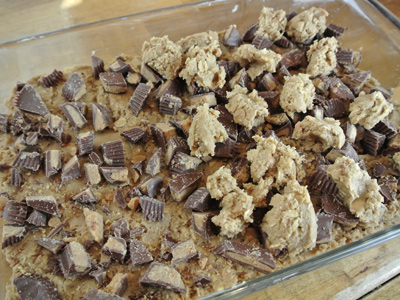Reeses-Cookie-Bars-12