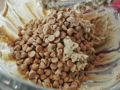 Reeses-Cookie-Bars-7