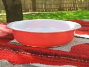 Pyrex-Round-Cake-Red