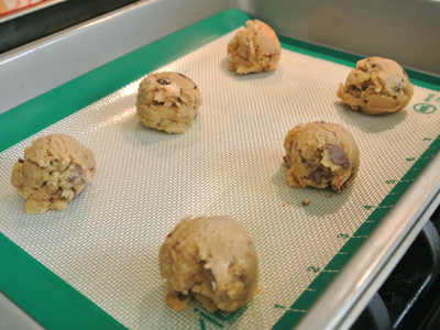 Halloween-Candy-Cookies-11